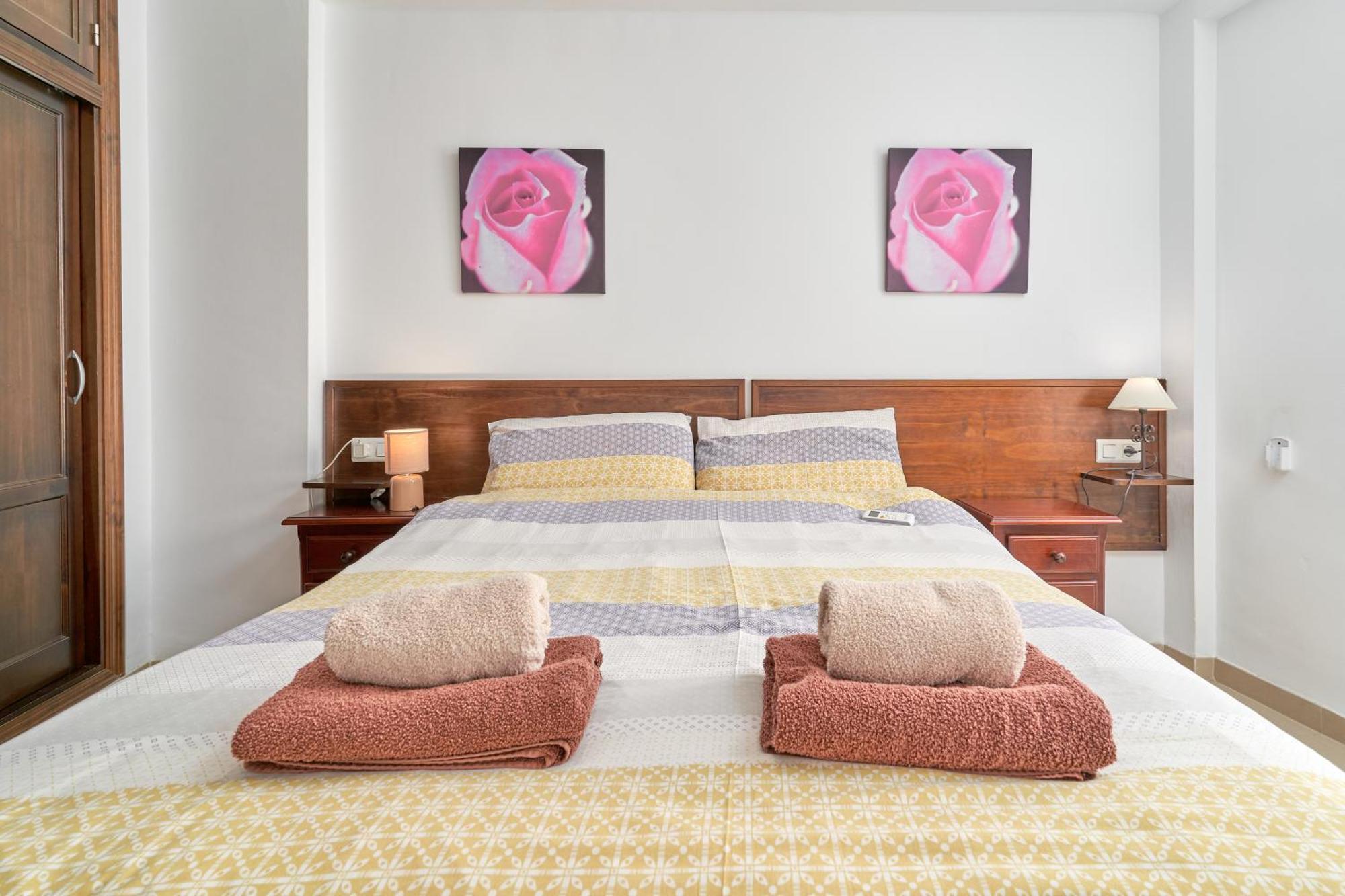 1 Bed Apartment With Sea View Nerja Esterno foto