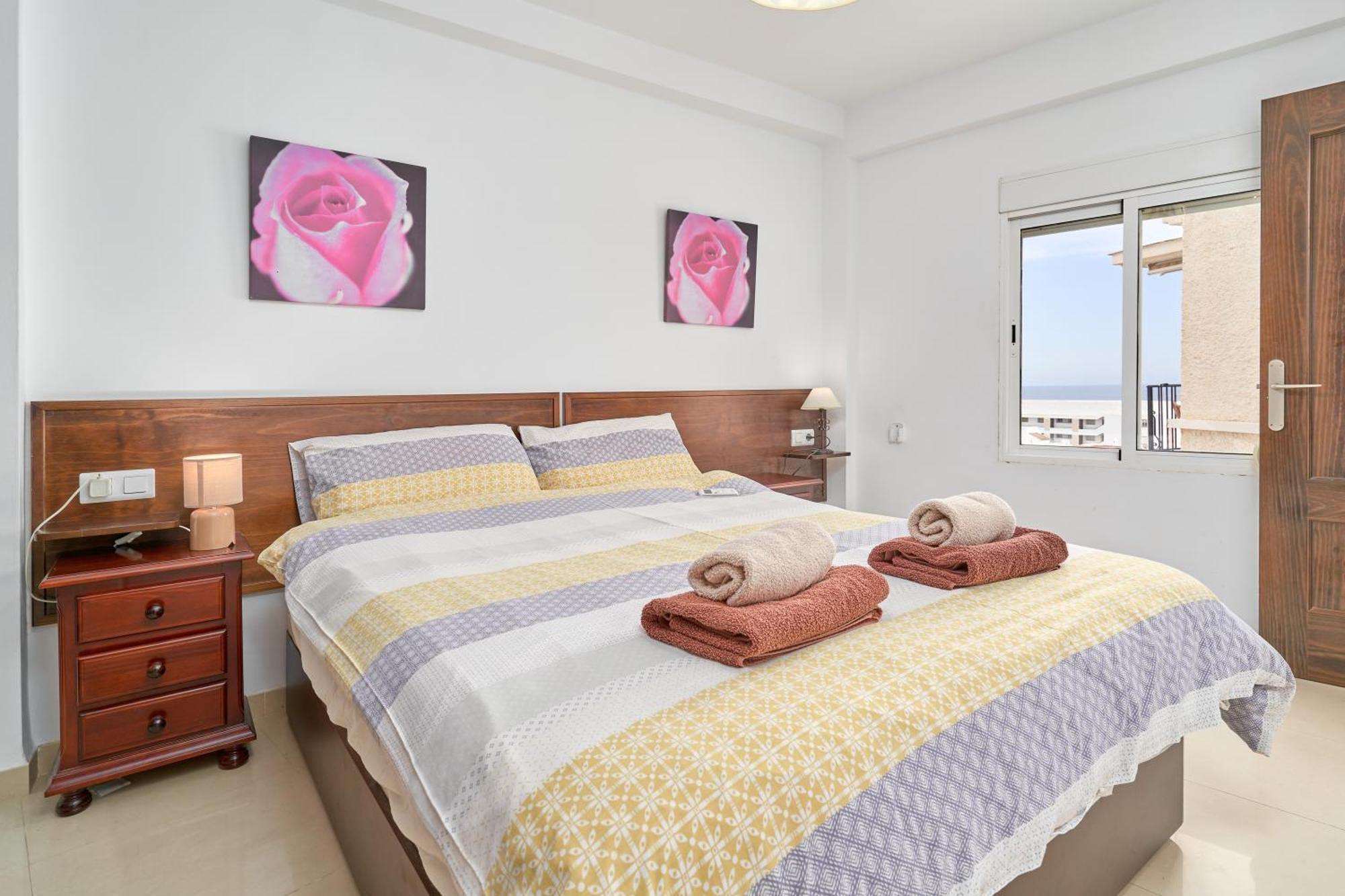 1 Bed Apartment With Sea View Nerja Esterno foto
